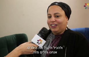 "הזדעזעתי כשהבת שלי עזבה את הבית": השחקנית משתפת את סיפור חייה על הבמה